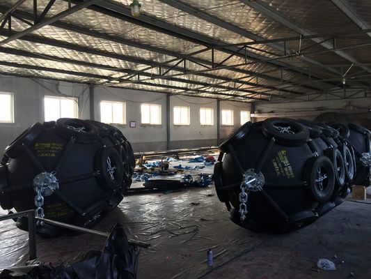 Kualitas Pneumatic Rubber Marine Dock Bumper Fender Anti Tabrakan pabrik