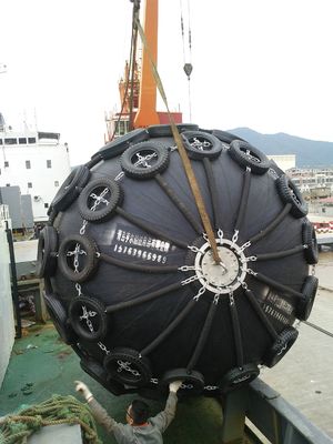 Kualitas Jenis Bersih Pneumatic Rubber D Fender Rubber Marine STD STS pabrik