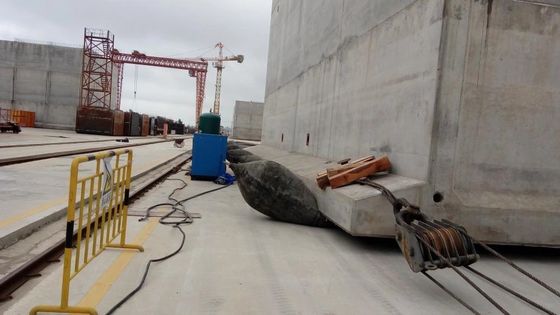 Kualitas ISO14409 Marine Salvage Inflatable Marine Airbags Heavy Lifting Moving pabrik