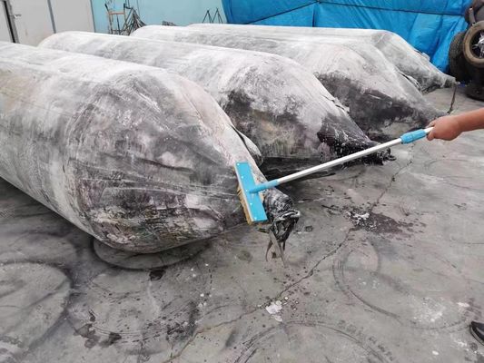 Kualitas Airbag Karet Pengangkat Berat Tekanan Rendah Digunakan Airbag Karet Laut pabrik