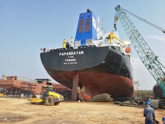 Kualitas Karet Alam 2.5 * 12m 4-12 Lapisan Peluncuran Perahu Airbag Karet Laut pabrik