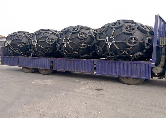 Kualitas ISO 17357 50KPA / 80KPA Pneumatic Marine Fender Floating Fender Yokohama pabrik
