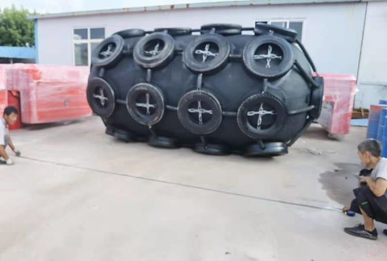 Kualitas Docking Boat Marine Pneumatic Rubber Fender Yokohama Type BV Bersertifikat pabrik