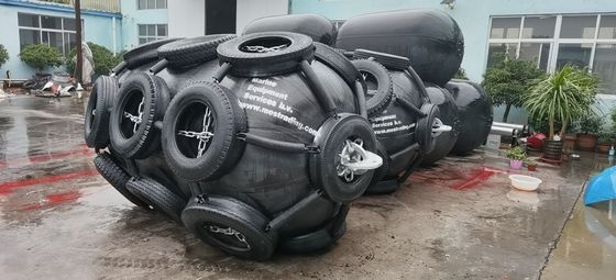 Kualitas Yokohama Type Pneumatic Rubber Fender Boat Marine Rubber Fender pabrik