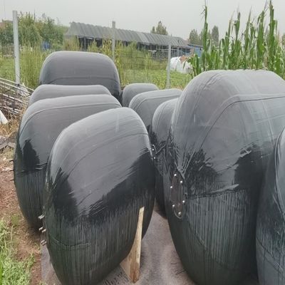 Kualitas 50kpa Yokohama Pneumatic Fender Ship Anticollision Pneumatic Rubber Fender pabrik