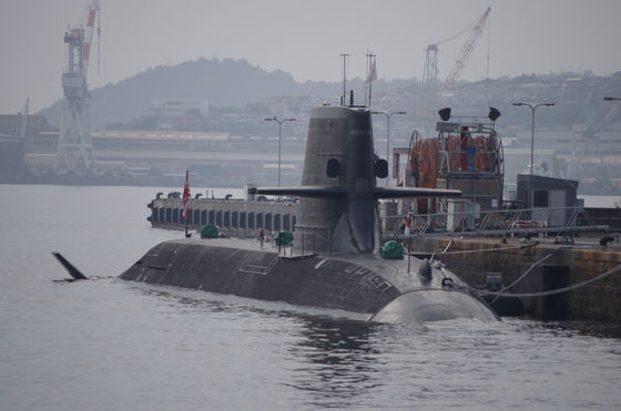 Kualitas 3300 × 5000mm Semi-Submersin Fender Submersin Untuk Perlindungan Kapal Selam pabrik