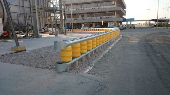 Kualitas Turning Driveway Anti Collision EVA Roller Guardrail System Rolling Protection Barrier pabrik