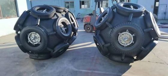 Kualitas Yokohama Type Floating Pneumatic Marine Fender Ship Aksesoris Karet pabrik