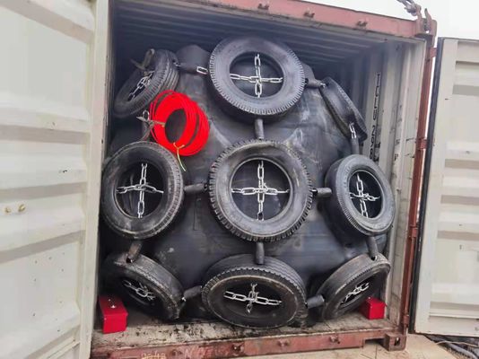 Kualitas Yokohama Type Pneumatic Rubber Fender ISO17357 Bersertifikat Dengan Rantai pabrik