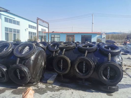 Kualitas High Energy Absorption Foam Filled Fender and EVA Solid Fender for Safe Ship Berthing and Anti Collision Pabrik